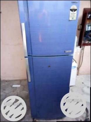 Sharp imported fridge 275 litres six years old in